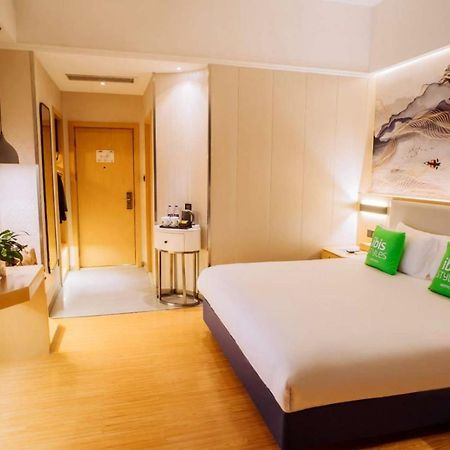 Ibis Styles Guangzhou Panyu Shiqiao Hotel Esterno foto